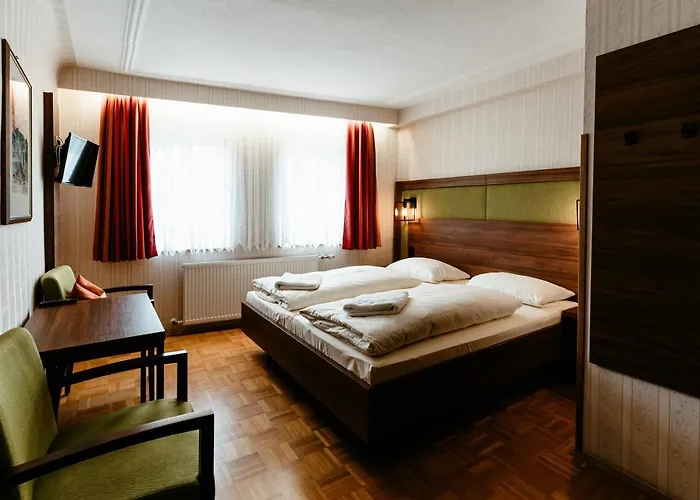 Гостевой дом Hotel-gasthof Goldener Greifen Ротенбург-на-Таубере