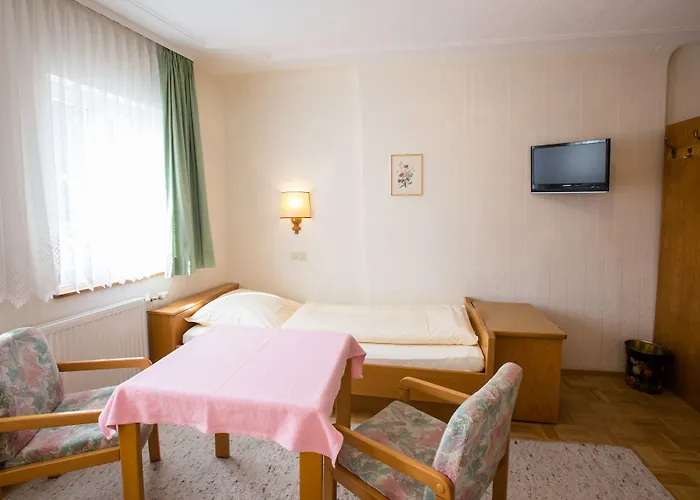 Гостевой дом Hotel-gasthof Goldener Greifen Ротенбург-на-Таубере