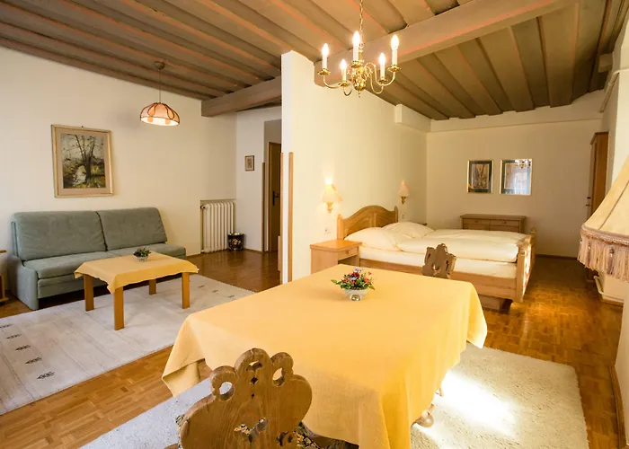 Гостевой дом Hotel-gasthof Goldener Greifen Ротенбург-на-Таубере