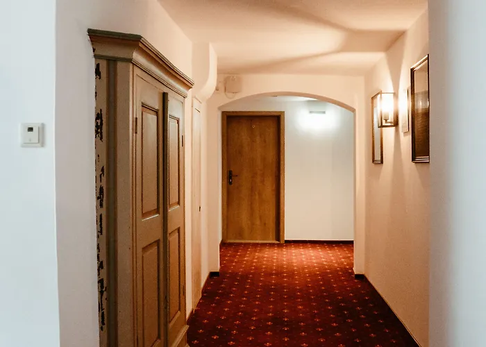 Гостевой дом Hotel-gasthof Goldener Greifen Ротенбург-на-Таубере