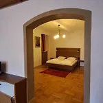 Guest house Hotel-gasthof Goldener Greifen Rothenburg ob der Tauber