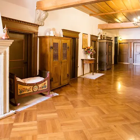 Гостевой дом Hotel-gasthof Goldener Greifen Ротенбург-на-Таубере
