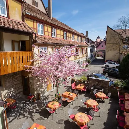 Гостевой дом Hotel-gasthof Goldener Greifen Ротенбург-на-Таубере