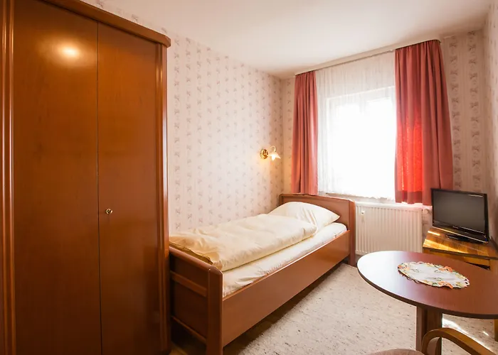 Hotel-gasthof Goldener Greifen Pensión 3*