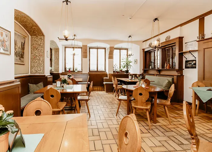 Hotel-gasthof Goldener Greifen Pensión 3*